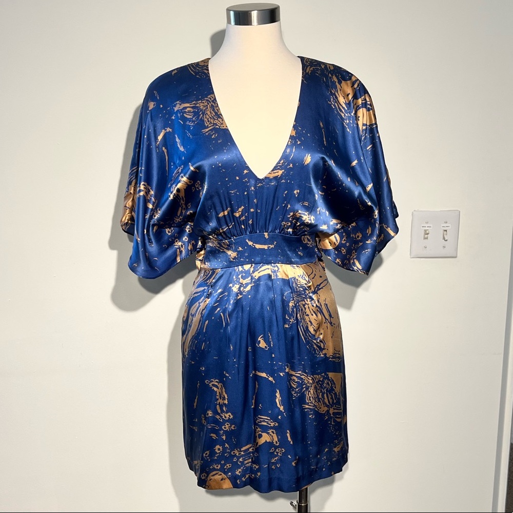 White Suede Silk Dress Size AU8/US4